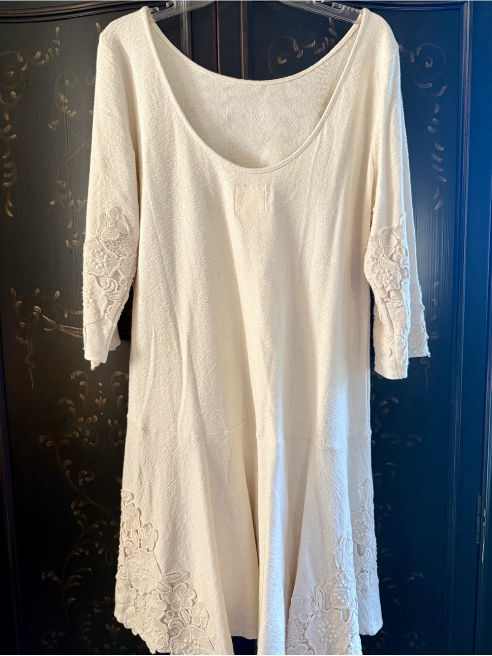 Maeve Dress with Embroidery - L - Picture 2 of 8